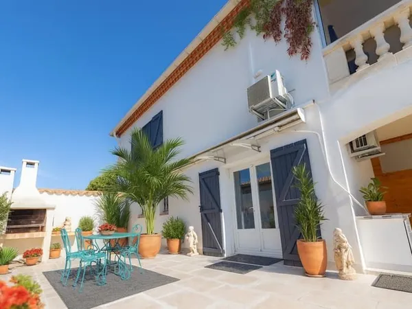 REZ-DE-VILLA AVEC PISCINE MAUGUIO 369 000 EUR