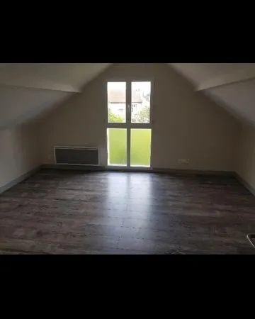 40m² Calme/Soleil : Visite si dossier OK (Sinon pas de réponse)