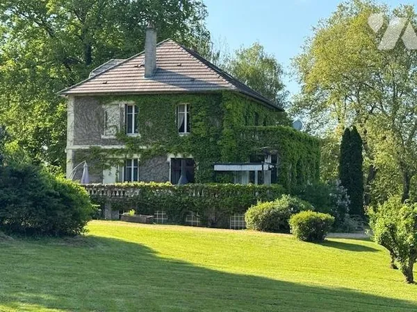 Maison 12 pièces 293 m²