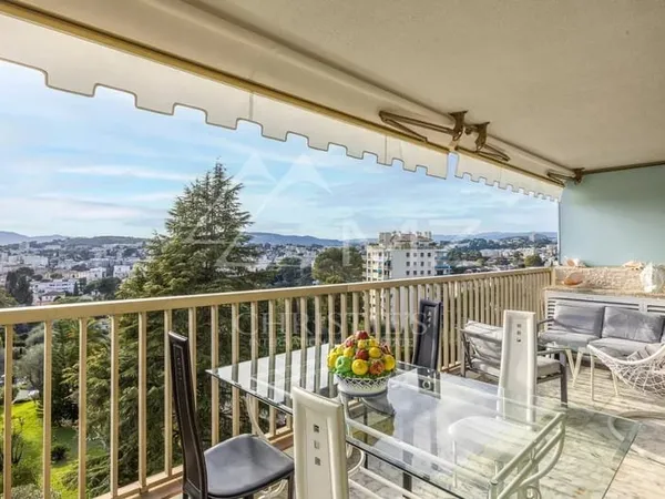 Superbe 4 pièces vue mer dans résidence de Prestige