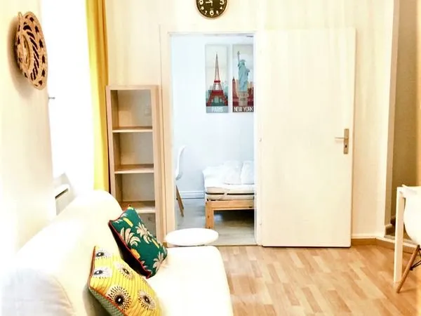 TRES BEAU STUDIO MEUBLE 28m² QUARTIER KRUTENAU