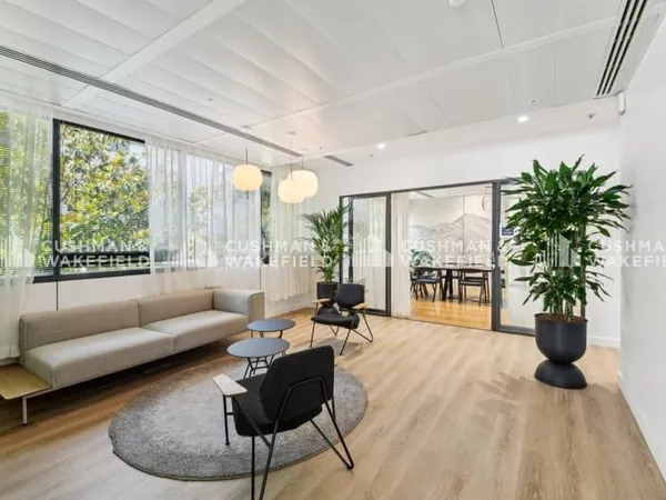 Bureaux 647 m²