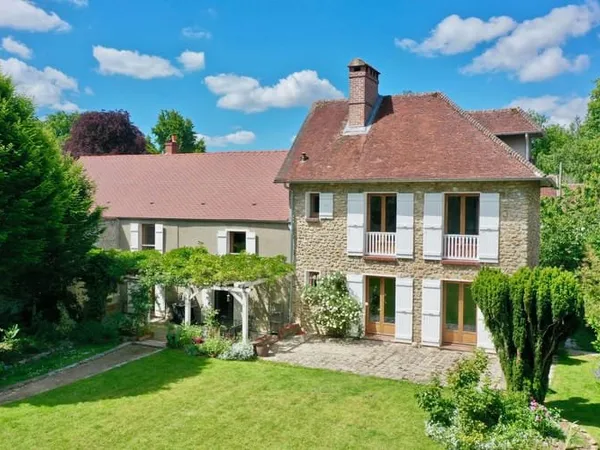 Maison 7 pièces 265 m²