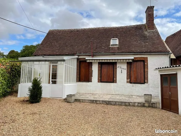 Maison lumineuse avec cuisine ouverte et garage à Laons