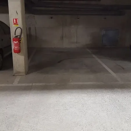 Place de parking sous-sol