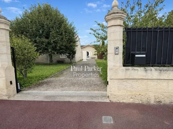 Echope Le Bouscat 5 pièces 126 m2 jardin de 500 m², parking et garage