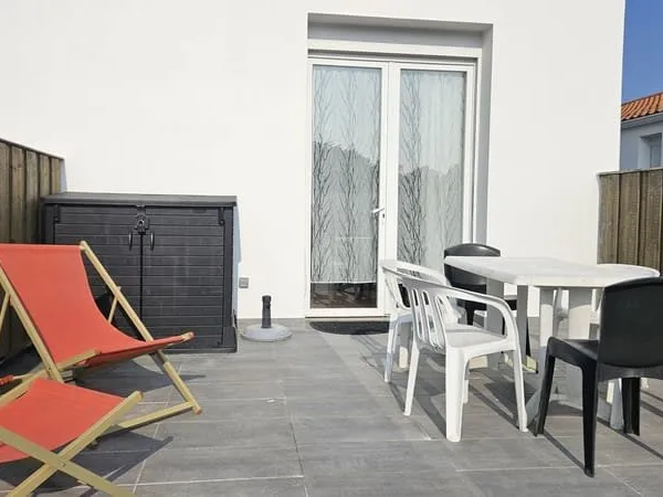 APPARTEMENT TYPE 2, RÉSIDENCE AVEC PISCINE !