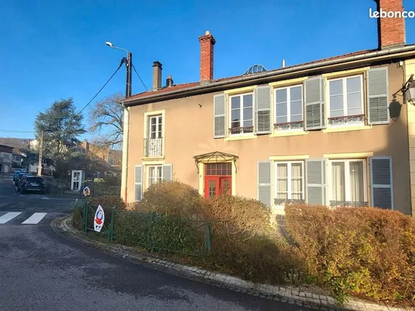 Maison de village 9 pièces 257 m²