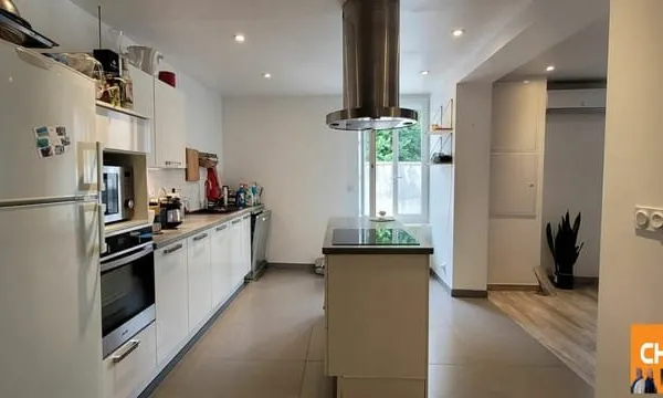 A louer très bel appartement meublé proche gare quartier lycées Bourg En Bresse 3 pièce(s) 74 m2