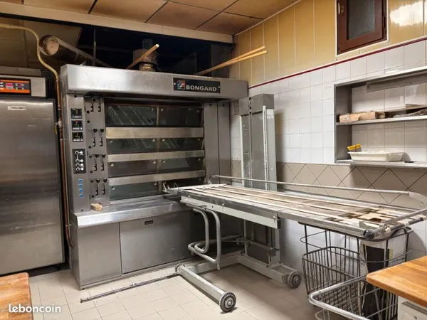 Commerce boulangerie ST Paul en Jarez