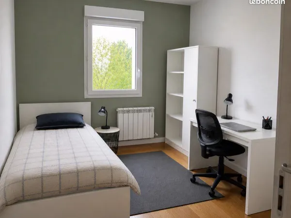 Chambre à louer Noisiel RER A