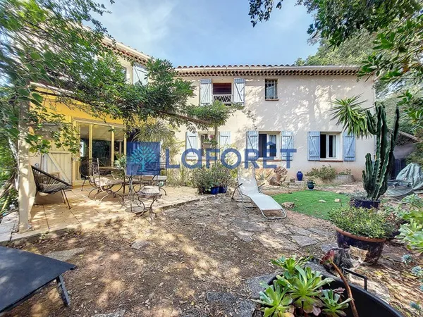 Maison 9 pièces 184 m²