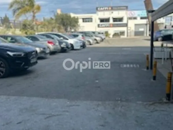Local commercial 450 m²