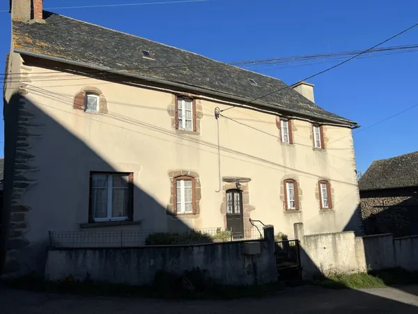 Maison de village en pierre