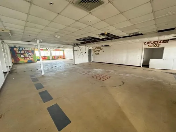 Local d'activité 220 m²