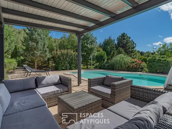 Villa d'architecte et ses installations équestres