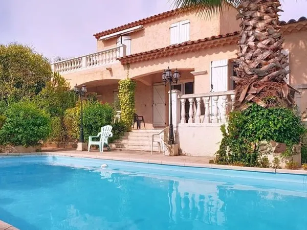 Villa provençale 5 pièces avec piscine
