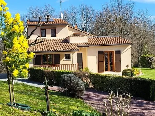 Maison d'architecte de 220 m² avec piscine chauffée sans vis-?