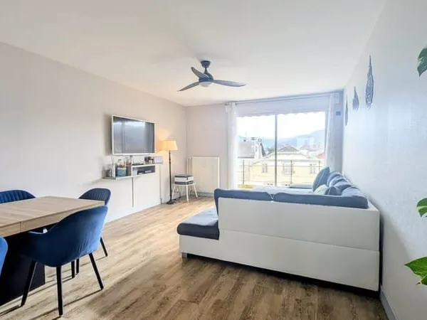 APPARTEMENT T4 RENOVE + 2 TERRASSES + CAVE + GARAGE