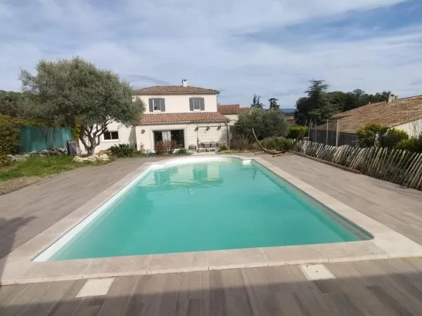 Villa T9 avec gîte et piscine