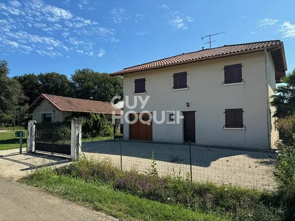 Maison Saint Amour 7 pièce(s) 118 m2 avec piscine