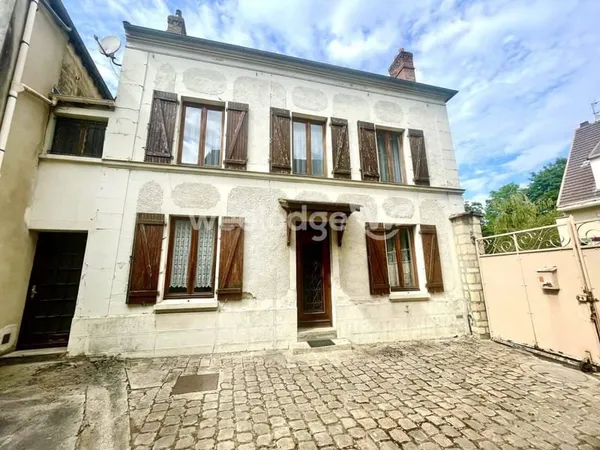 Maison 5 pièces 300 m²