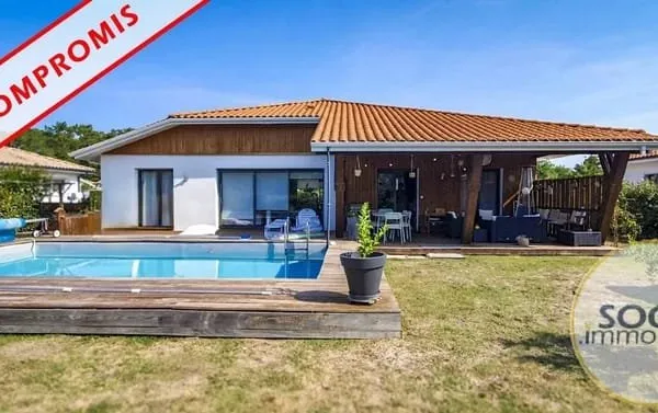 Sous Compromis - Superbe Villa Récente Avec 3 Chambres, Piscine Et Garage