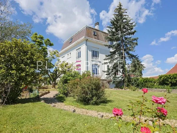 Maison de Maître avec piscine