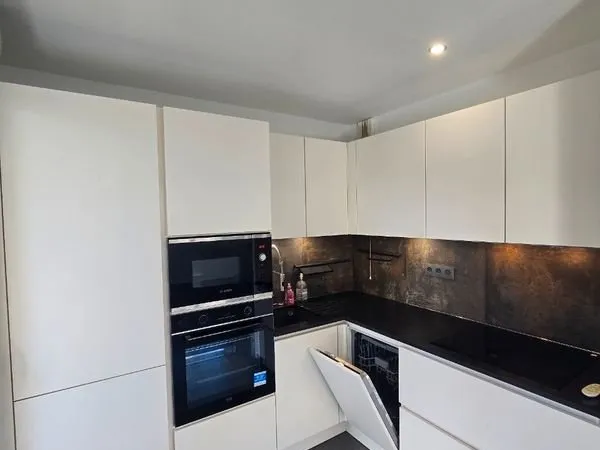 Appartement T2m moderne avec balcon Sud , garage, cuisine toute équipée