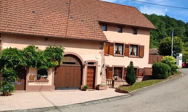 Waldersbach, au pied du Champ du Feu, très jolie maison, cac