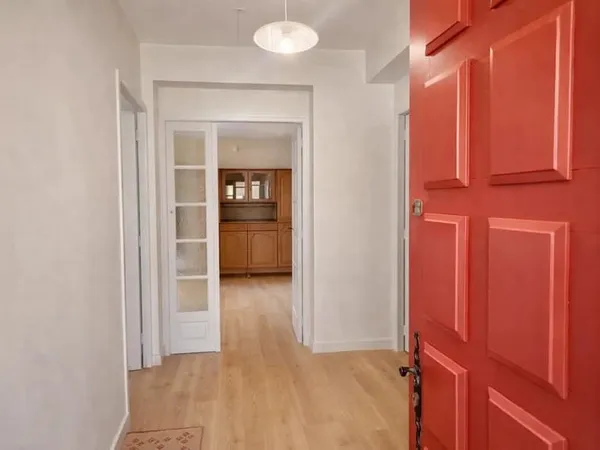 villa T4 de 103 m2 avec terrasse, vue Marseille et terrain - En pleine colline à Allauch