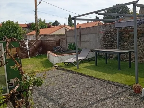 Maison de bourg avec jardin