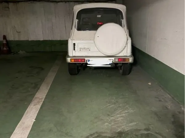Place de parking 1,5 voiture place Corentin Celton