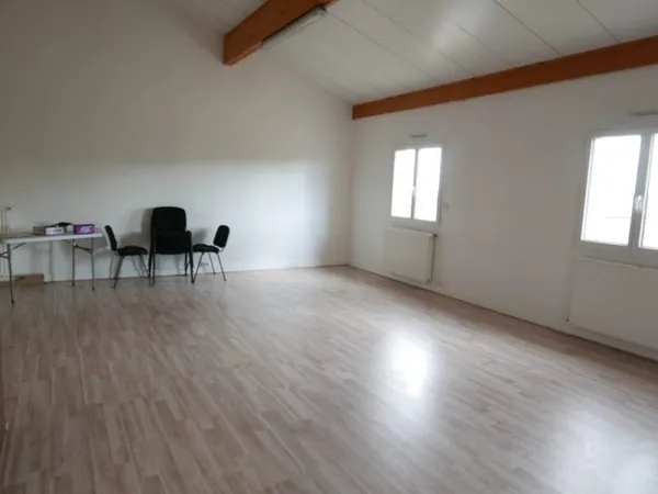 Local commercial 3 pièces 88 m²