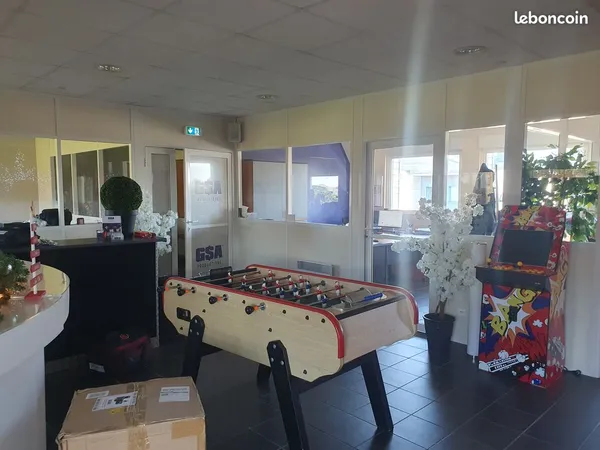 Local d'activité de 210m² à louer