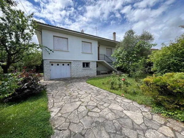 Maison traditionnelle 6 pièces 100 m²