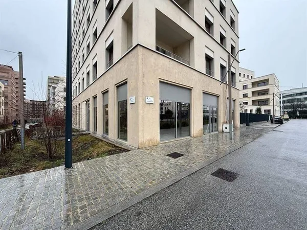 Boutique 348 m²