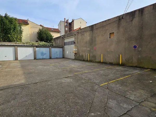 PARKING/VANVES