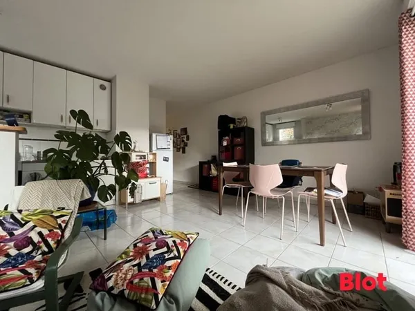 A VENDRE à BRÉAL-SOUS-MONTFORT - APPARTEMENT TYPE 3 - JARDIN - GARAGE DOUBLE ET PARKING