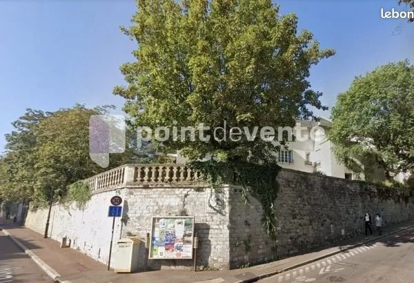 Commerce beauté/coiffure 42 m²