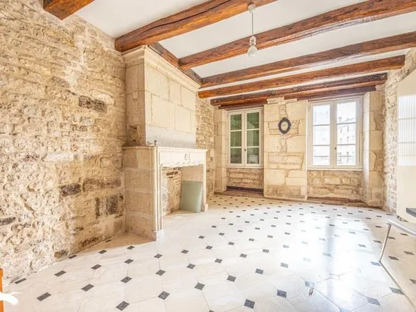 Immeuble 831 m²