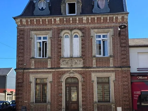 Maison 13 pièces 180 m²