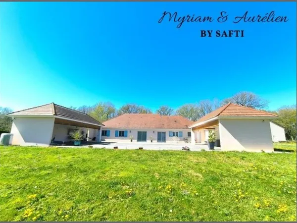 PROPRIETE PLAIN-PIED 4 Chambres Garages Piscine 2 hectares