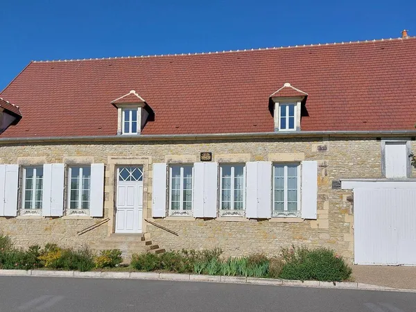Maison 5 pièces 300 m²