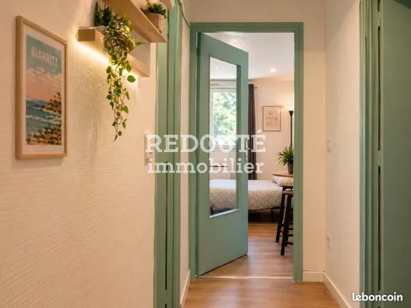 Studio 1 pièce 25 m²
