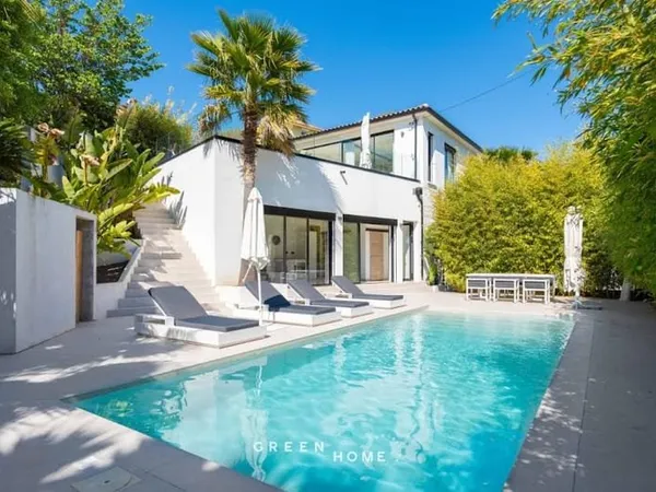 Maison 7 pièces 280 m²