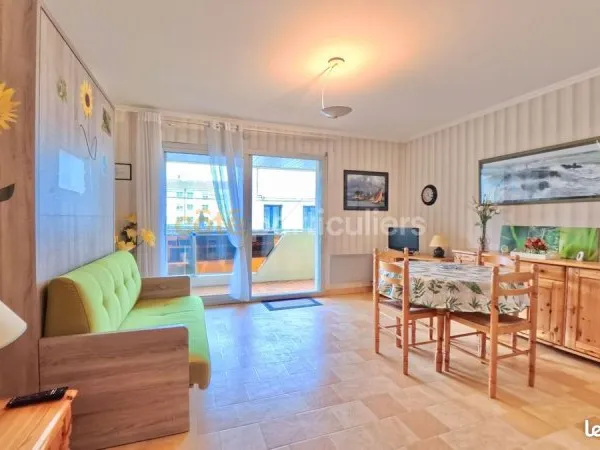Studio 1 pièce 28 m²