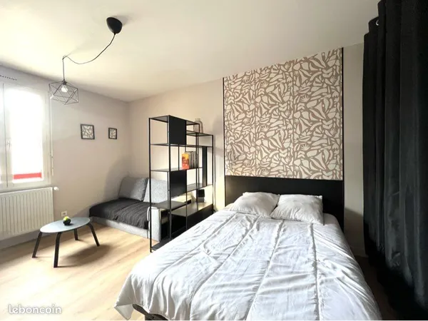 Studio, toutes charges comprises, centre ville
