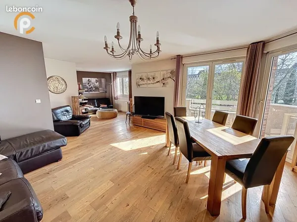 Appartement familial T4-T5 de 105m² avec terrasse et vue dégagée - Quartier de la Mairie Le Kremlin 