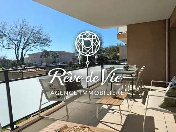 APPARTEMENT 3 PIÈCES AVEC GRANDE TERRASSE